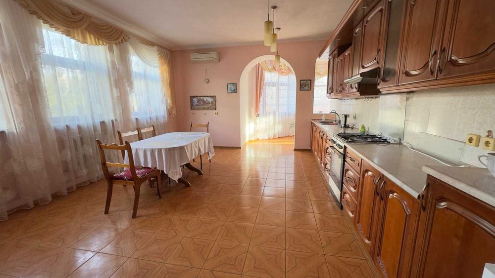 Аренда дома под бизнес/ жильё 350м 10 ст Б Фонтана