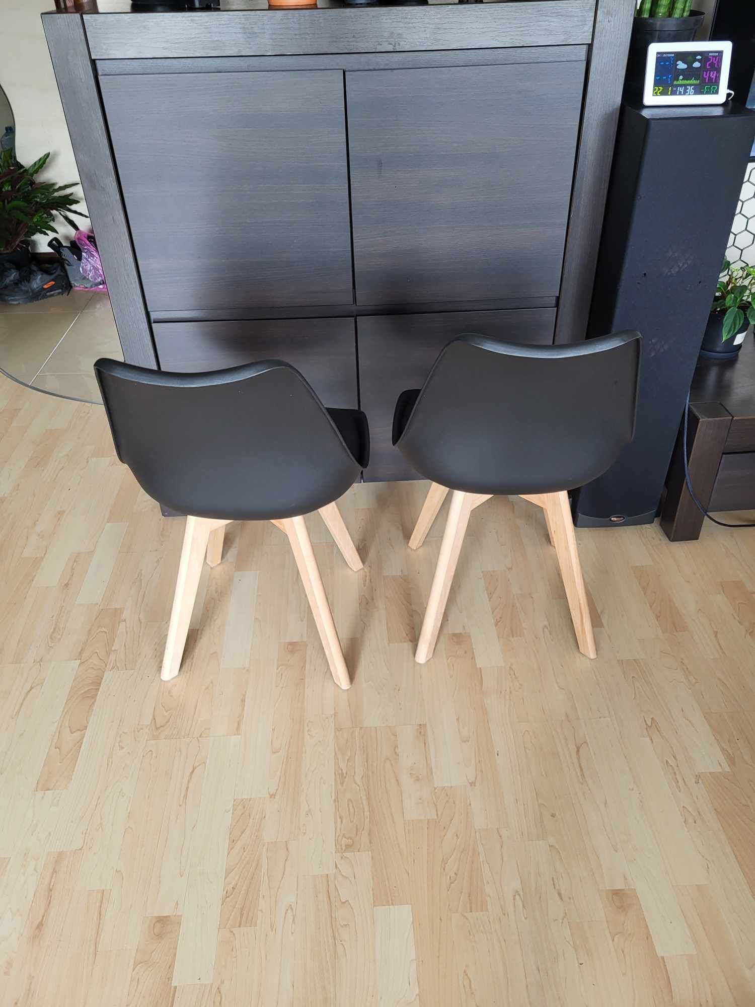 Krzesła homla czarne do jadalni kuchni