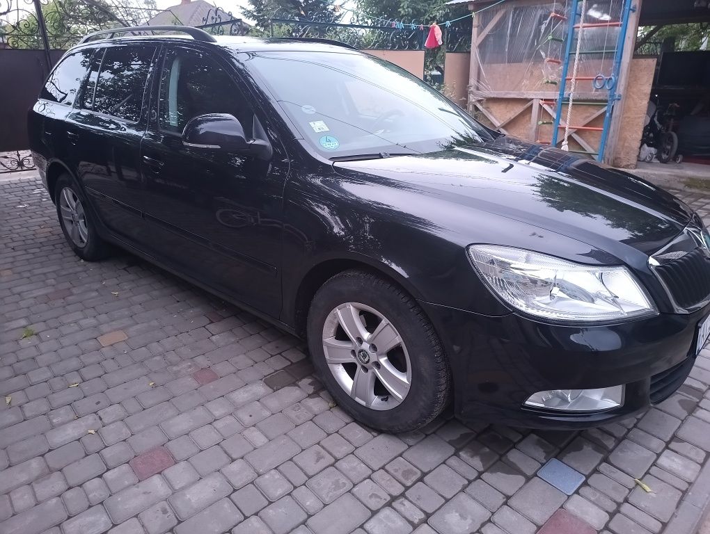 Продам своє авто Scoda oktavia