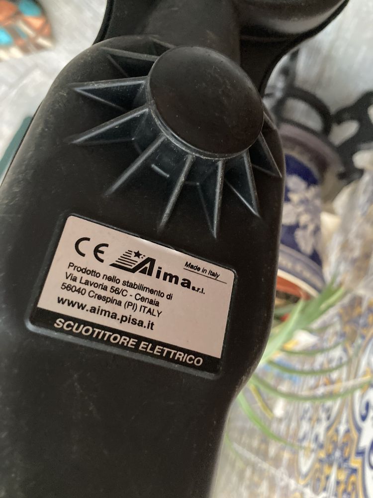Varejador de azeitona telescópico a bateria