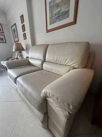 Sofa em Pele (2 lugares) beje/branco