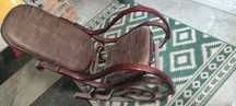 Fotel bujany drewniany