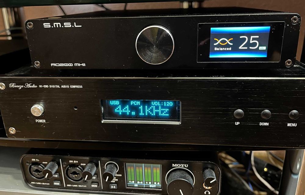 Усилитель S.M.S.L AO200 MKII