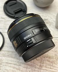 Sigma AF 30mm f/1.4 DC HSM for Canon