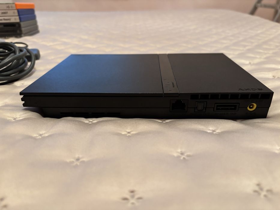 PlayStation 2 Slim + Acessórios + 6 Jogos