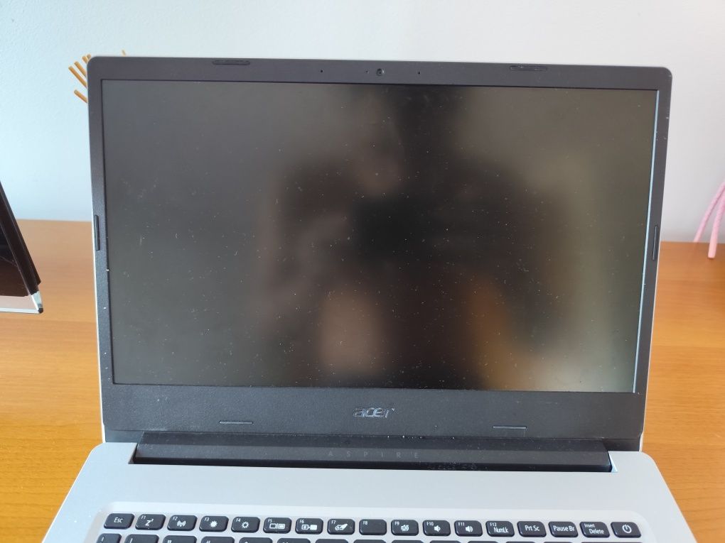 Computador Acer A114-33