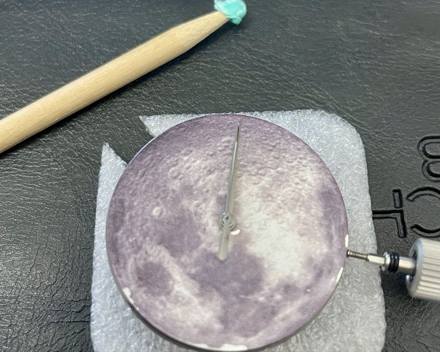 Relogio Solo Luar (customizado)