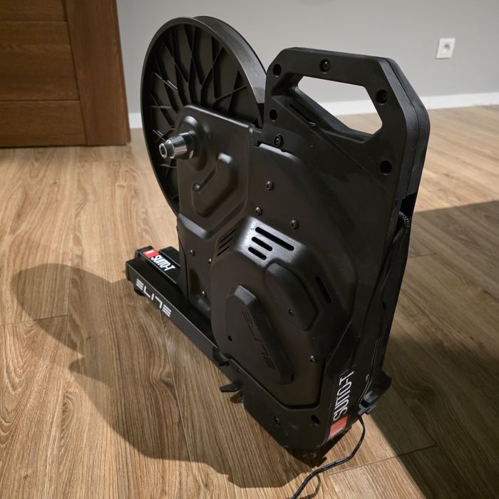 Trenażer rowerowy Elite sutio-t plus kaseta 105, 11 biegowa