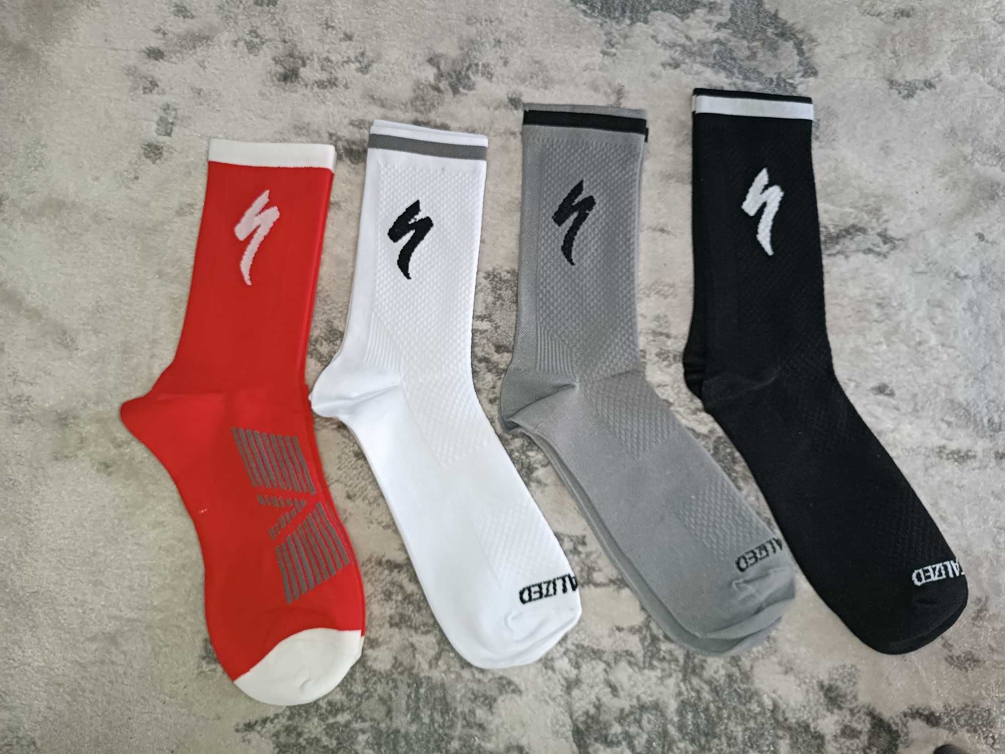 Equipamentos de ciclismo/BTT Capacetes Meias Selins Sapatos Óculos etc