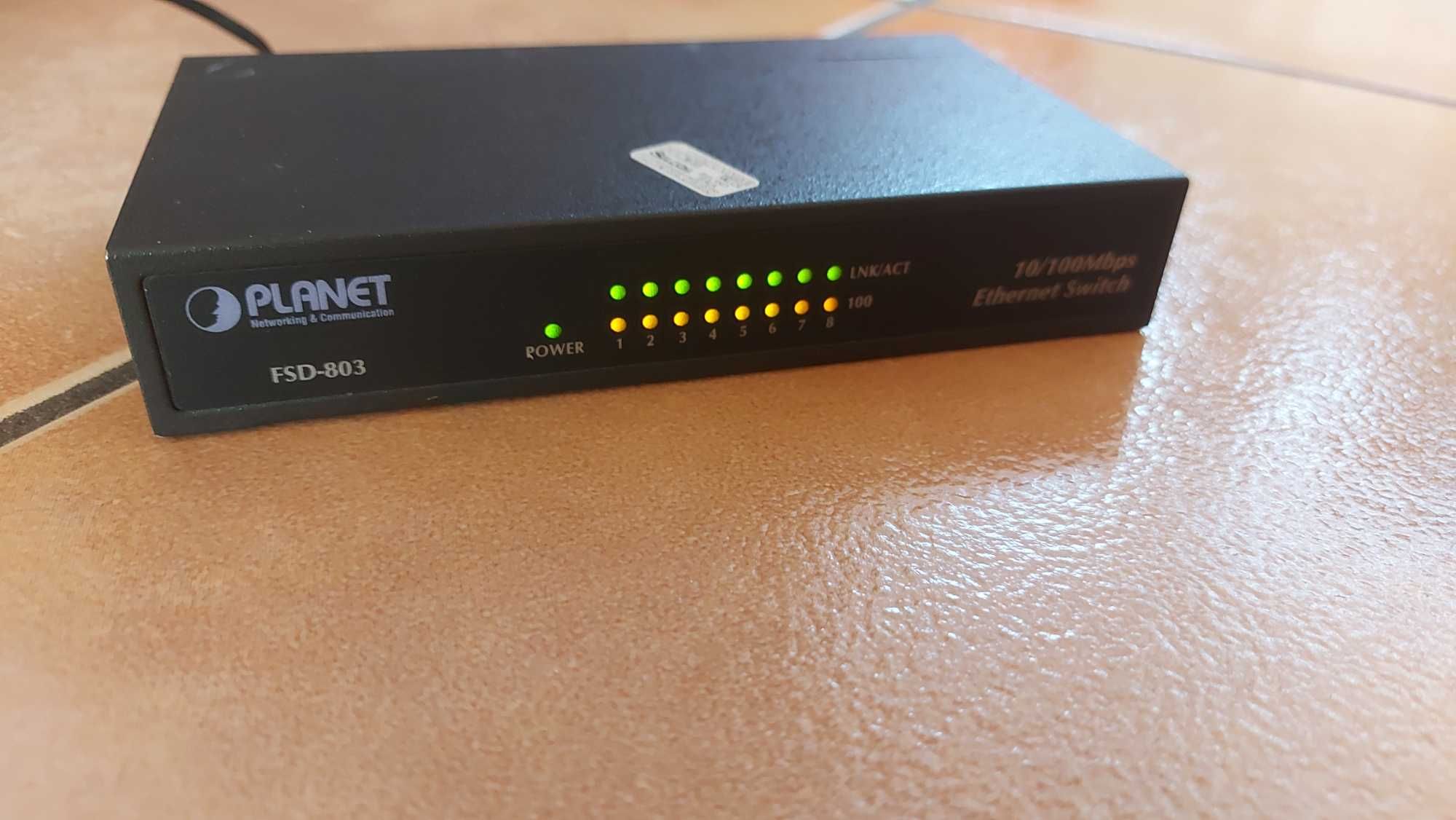 Switch Ethernet 10/100Mbps 8 portowy Planet