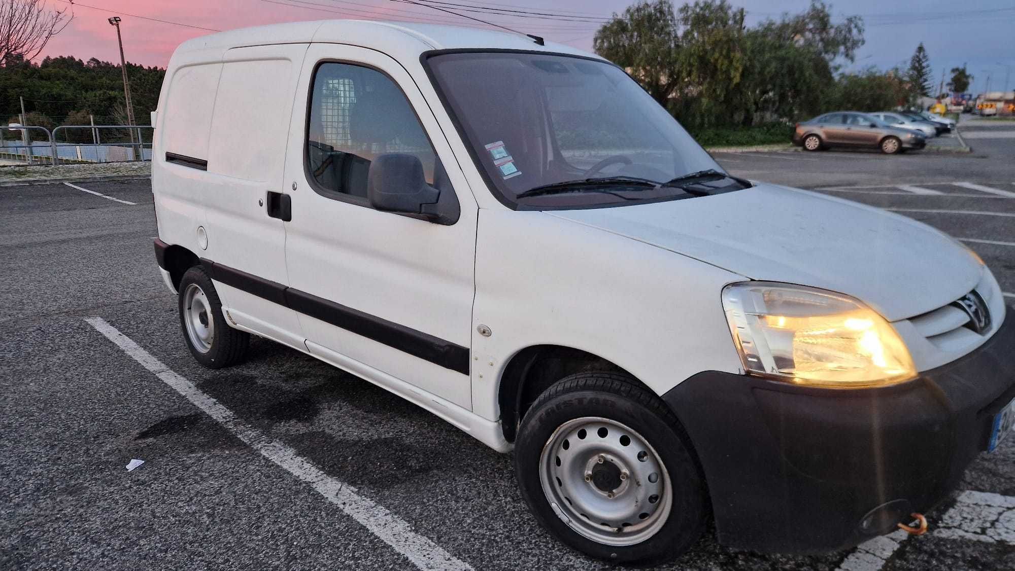 Peugeot Partner 2.0 HDI 2006 com Ar/Cond.