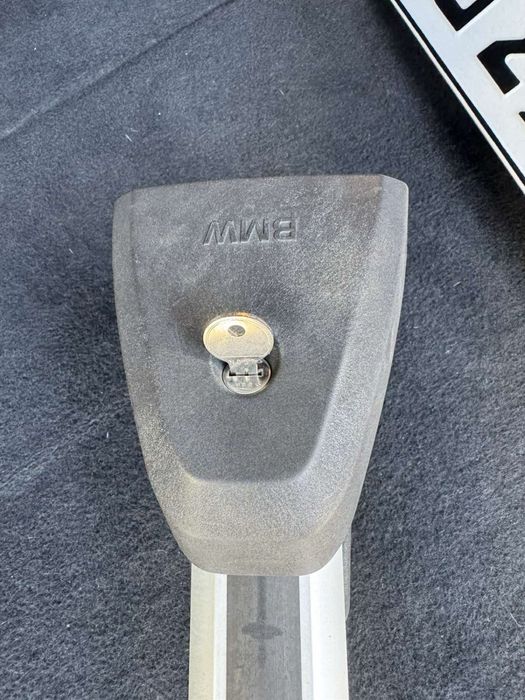 Поперечні рейлінги на дах для X1 F48 б/у