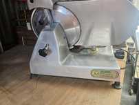 Maquina cortar fiambre