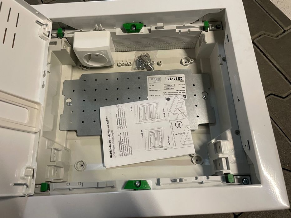 Rozdzielnica natynkowa ELEKTRO-PLAST MSF RN 1x12 MULTIMEDIA
