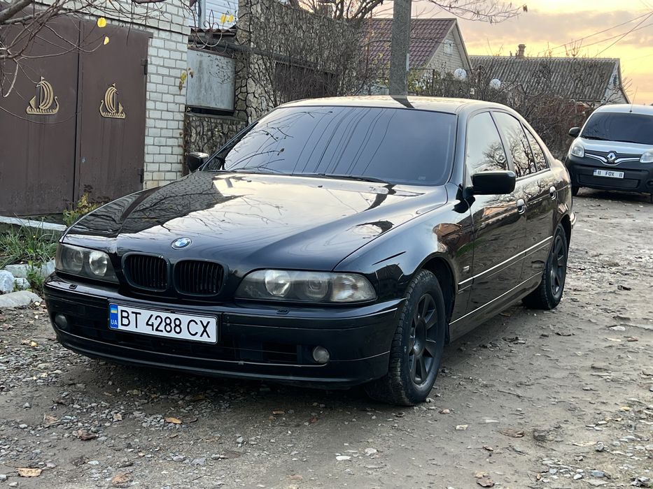 Продам BMW e39, 2.2 Мех, Газ , 2003 год