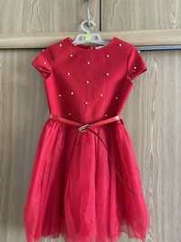 червоне дитяче плаття