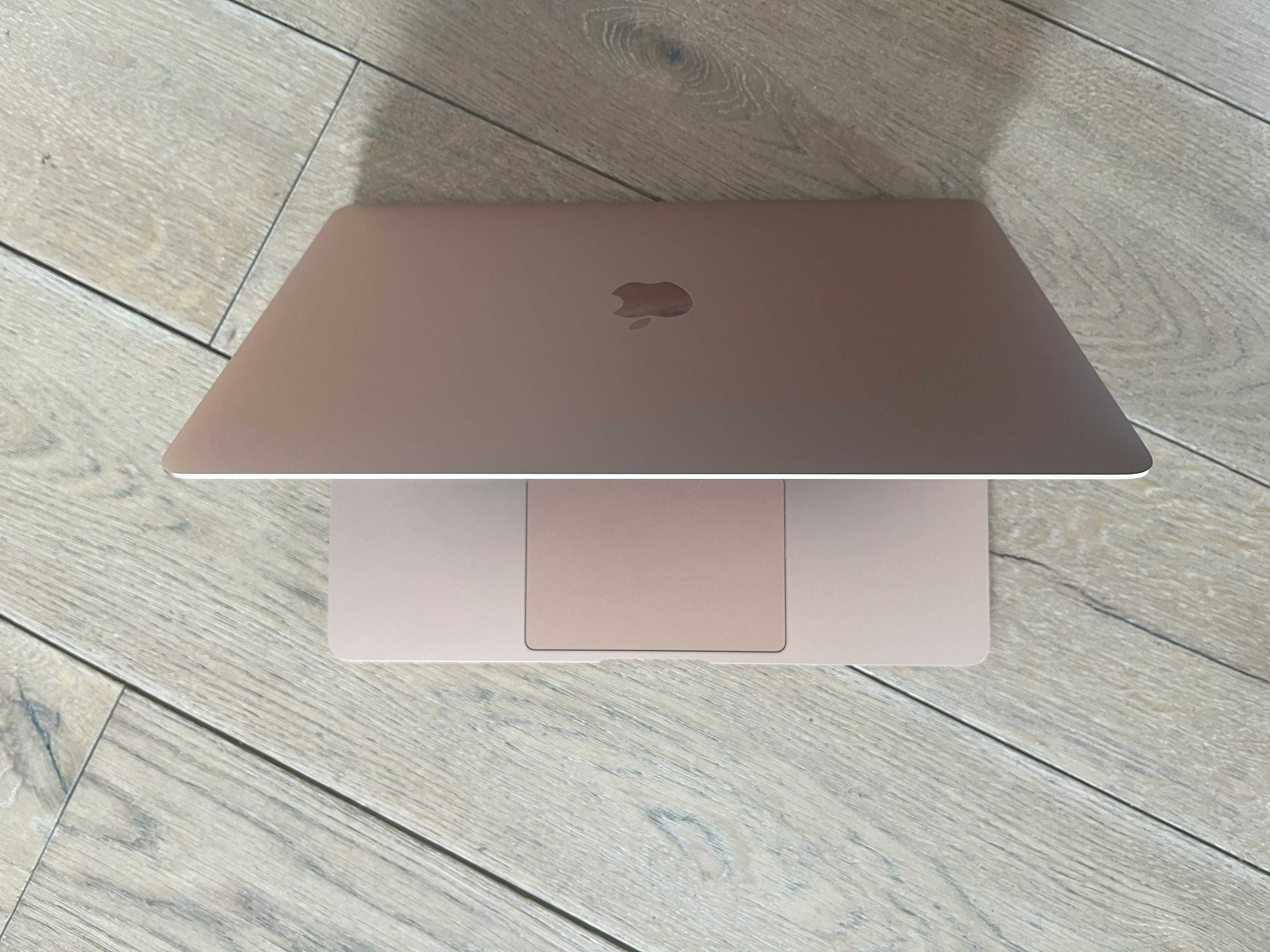 Apple macBook Air 13 8CPU 8GB RAM 256GB SSD jak nowy 19cykli
