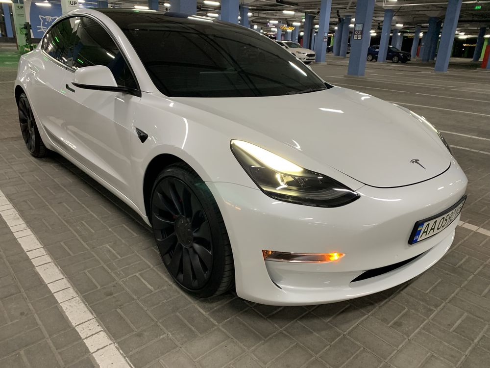 Tesla Model 3 Performance