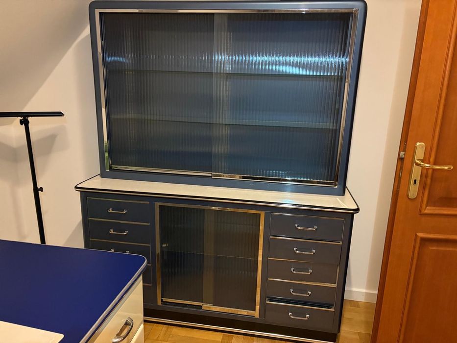 Vintage szafka kredens lekarski Baisch