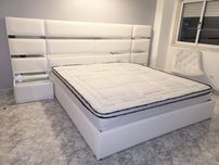 Cama casal estofada + 2 mesas cabeceira -  NOVO - FABRICA