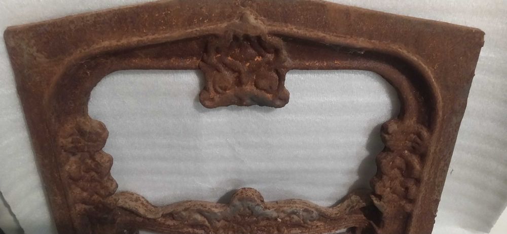 Камін чугунний новий