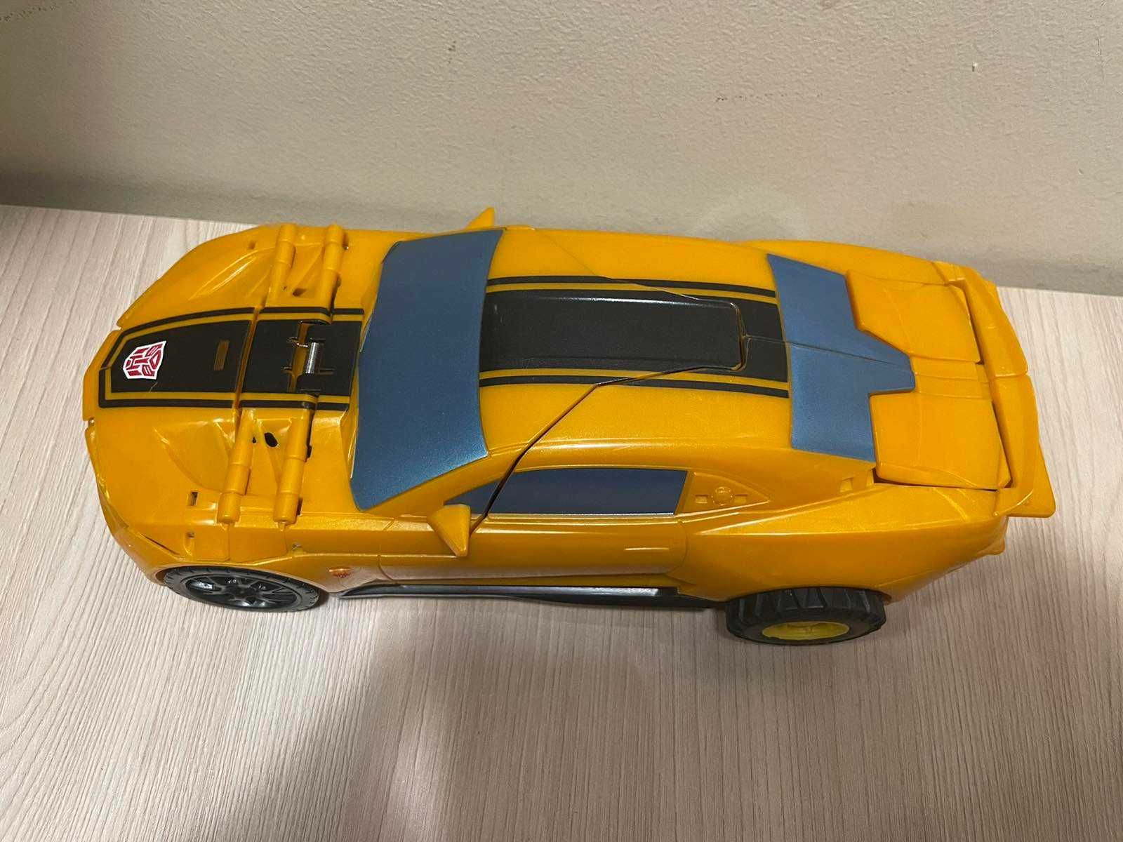 Великий Трансформер Бамблби Bumblebee Hasbro