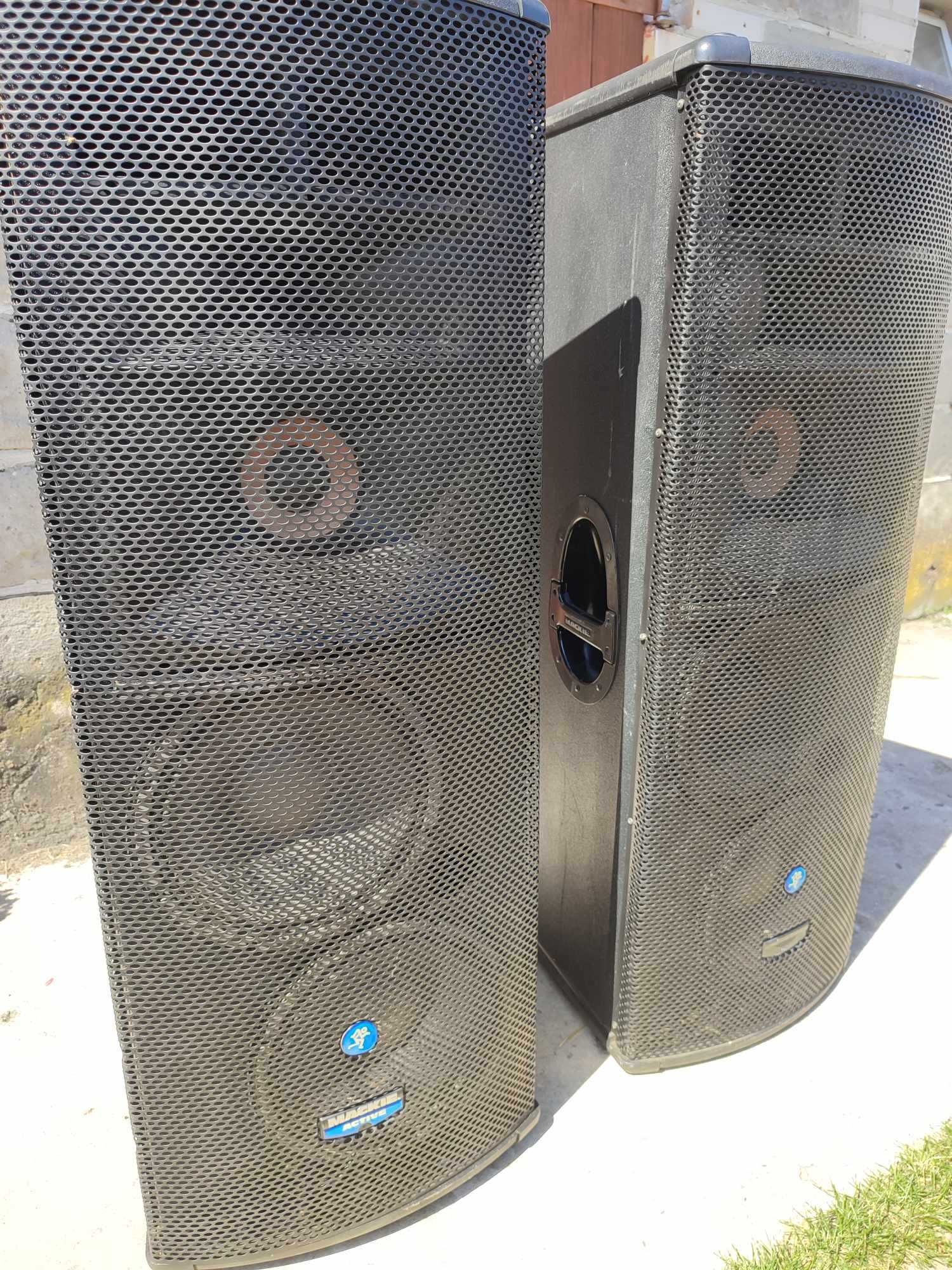 Mackie SA 1232 kolumna głośnikowa 1300W RMS USA