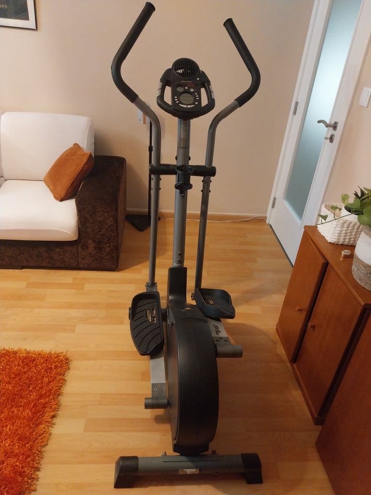 Bicicleta elíptica Pro-Form 595 HR (consola não funciona)