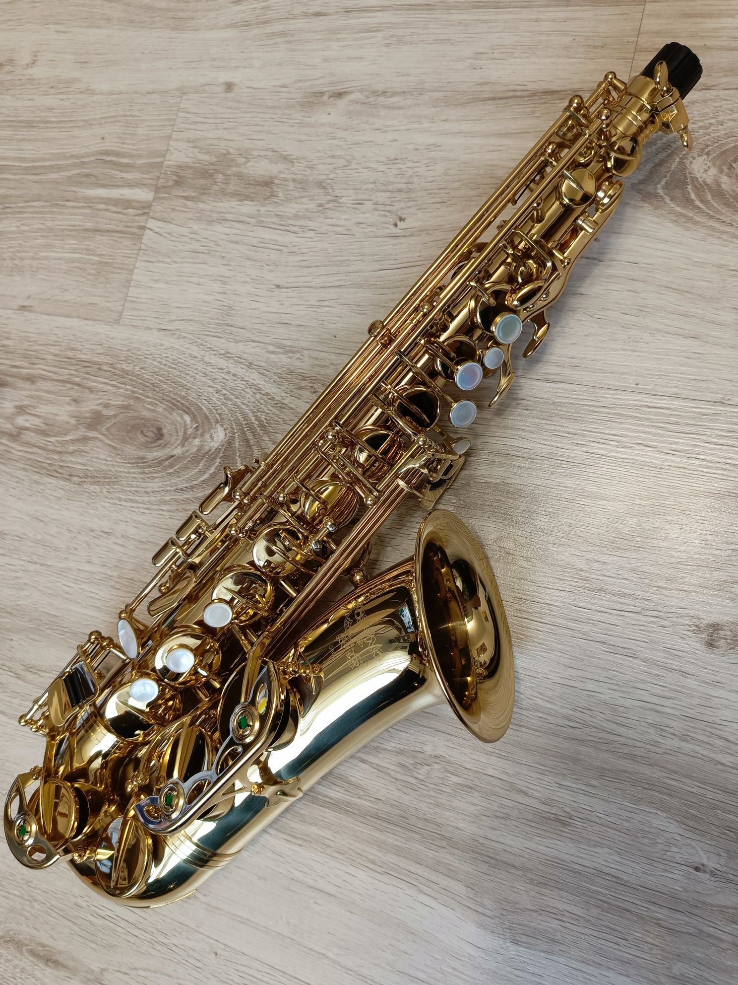 Saksofon altowy Yoshino V12 w pieknym zlotym lakierze