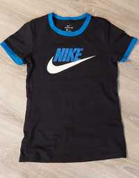 Sprzedam koszulke Nike r.XS
