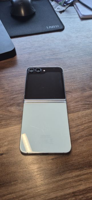 Smartfon Samsung Galaxy Z Flip5