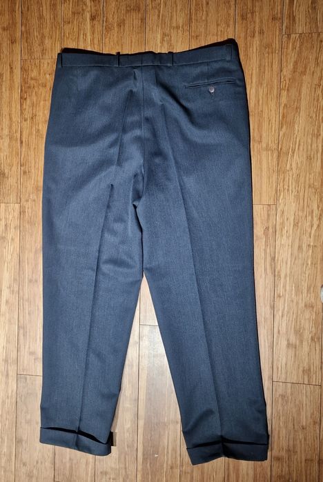 Garnitur granatowy jednolity