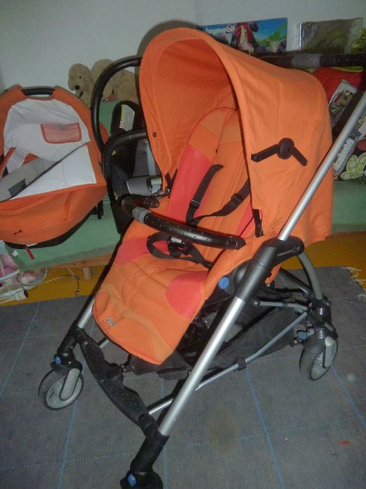 Carrinho de passeio, alcofa e cadeira auto 0+