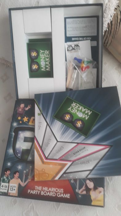 Varios Puzzles feitos uma vez