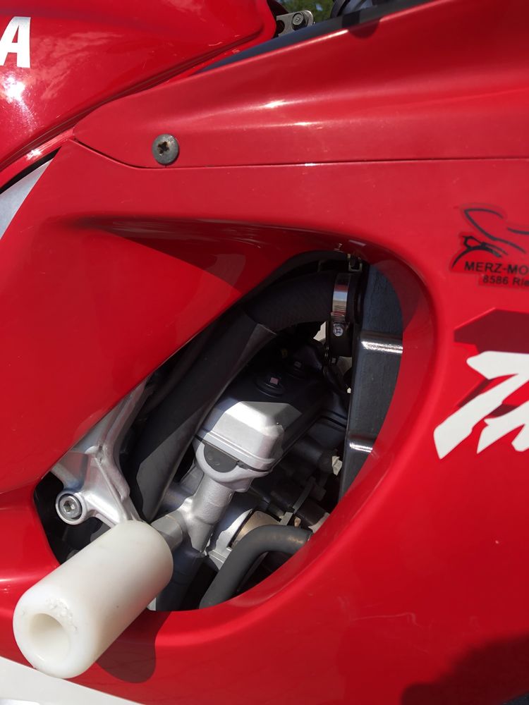 Yamaha yzf600r thundercat