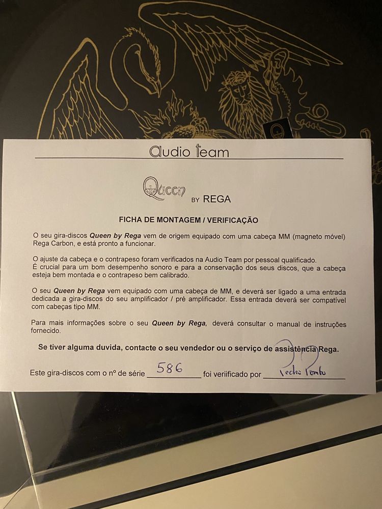 Gira discos Rega edição númerada dos Queen
