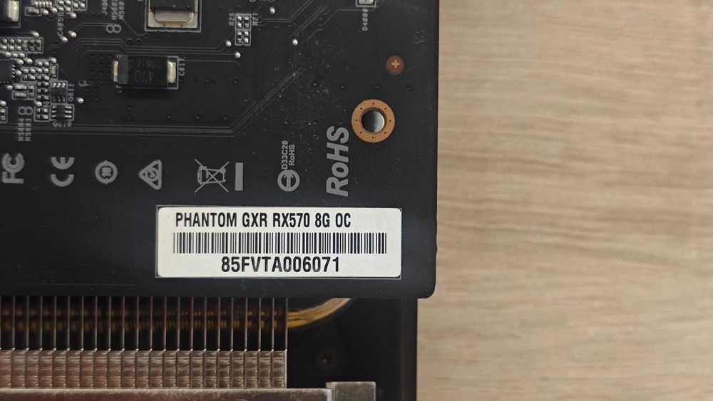 ASRock RX 570 8 GB Phantom Gaming D на пломбі краще 470 480 почти 580