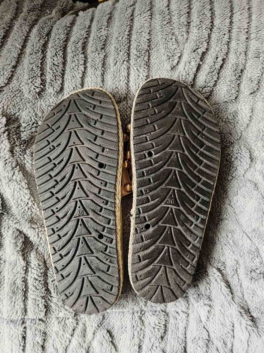 Босоножки 36 раз.