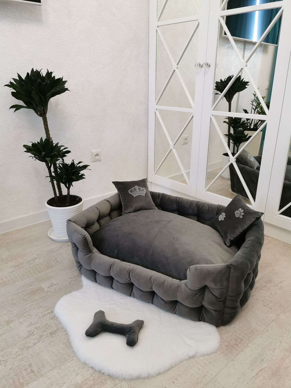 Лежанка диван для собак и кошек