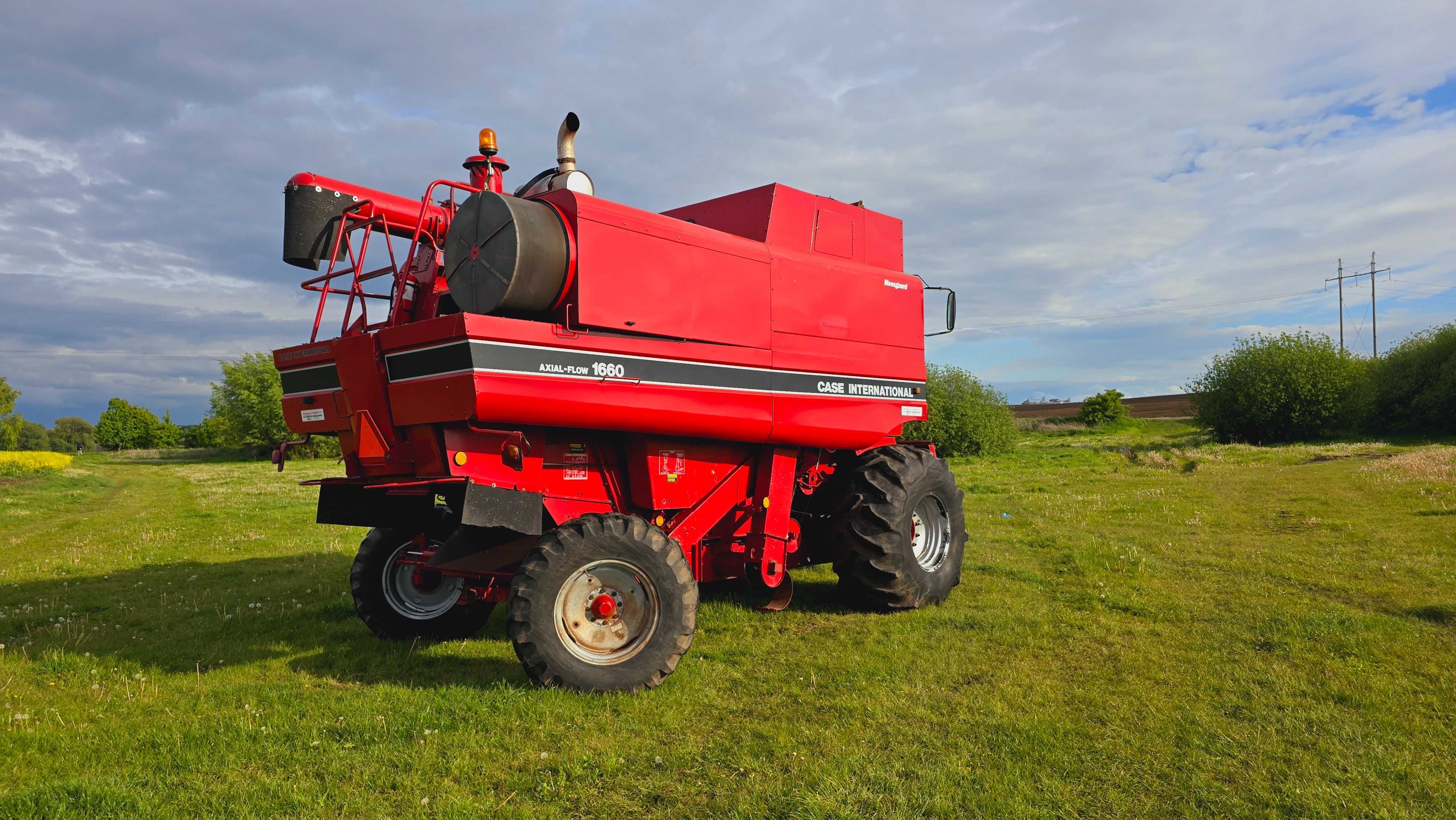 Свіжопривезений комбайн case 1660E