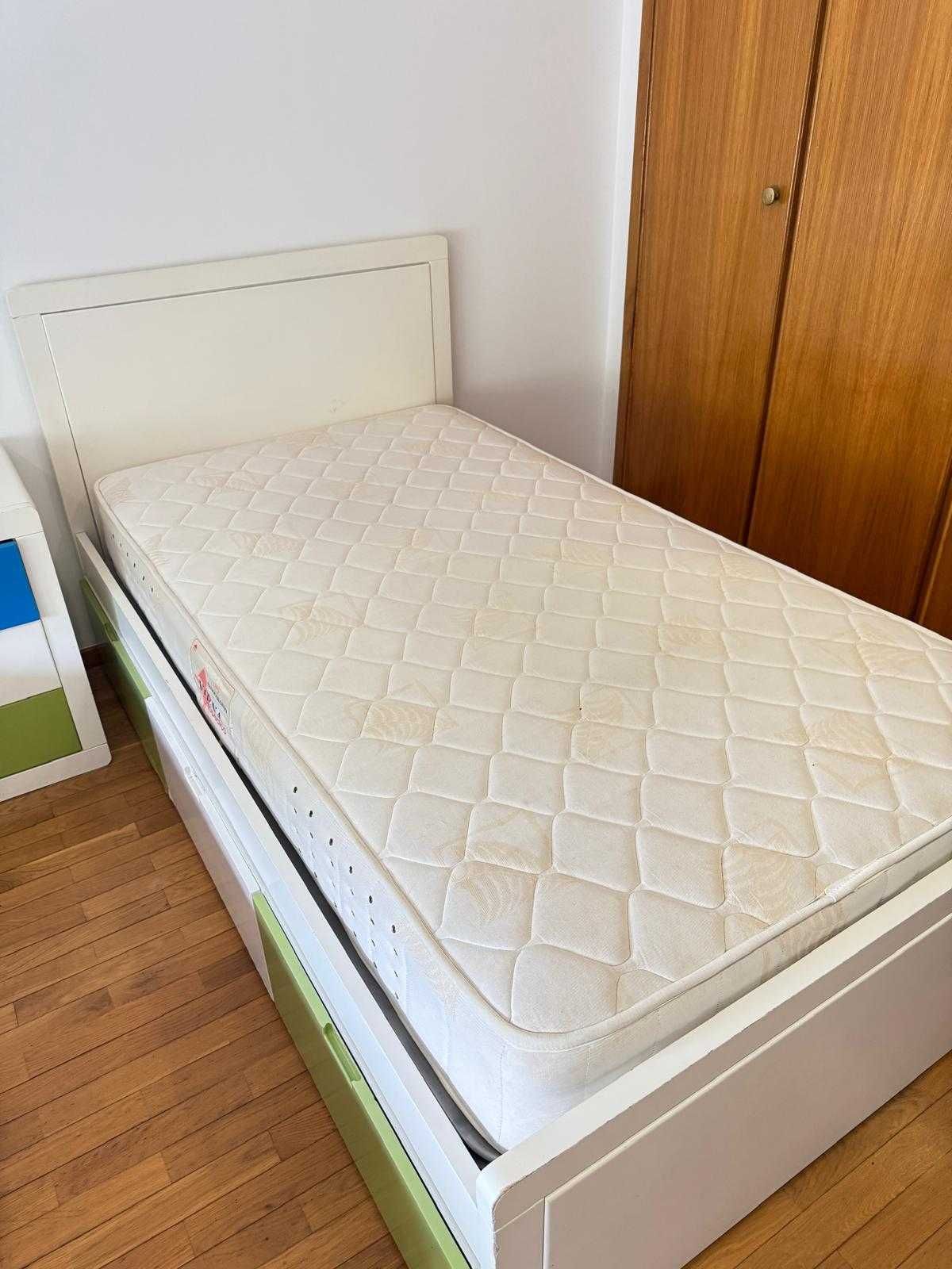 Mobília de quarto - madeira branco - Bom estado