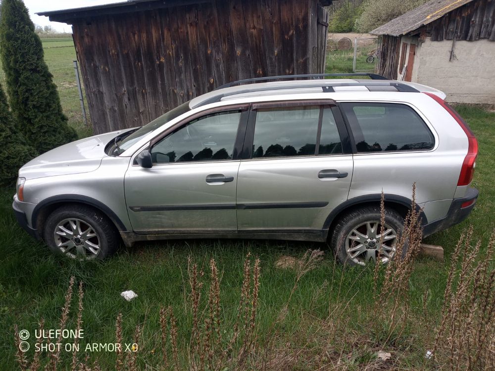 Volvo xc90 oraz Nissan quashqai (Anglik)