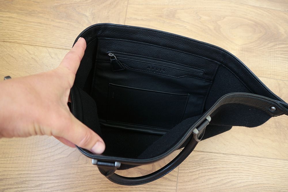 Жіноча сумка Akris