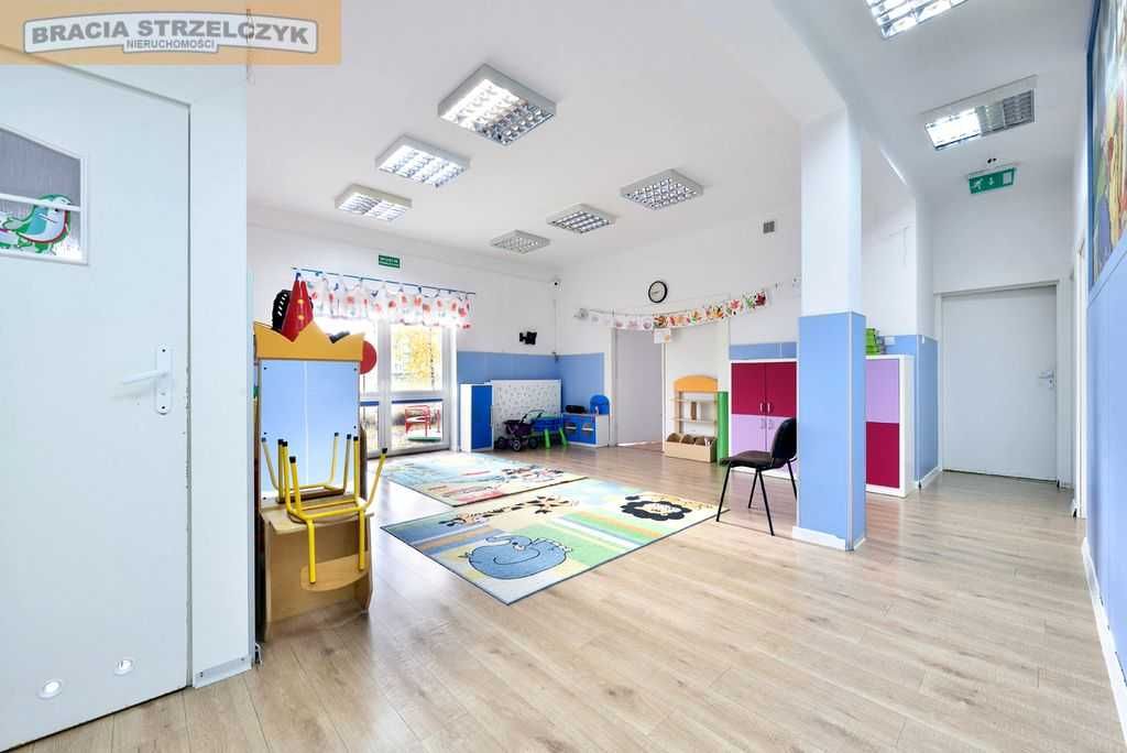 Parter z osobnym wejściem 180m2 bardzo bobra lokalizacja