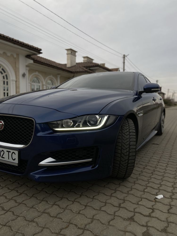 Jaguar XE 2015 R-sport