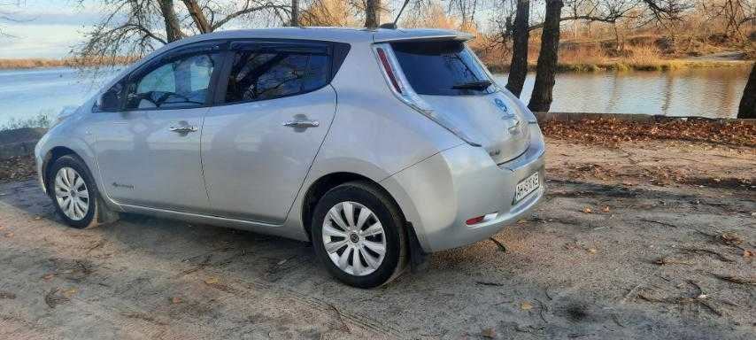 Nissan Leaf 2014