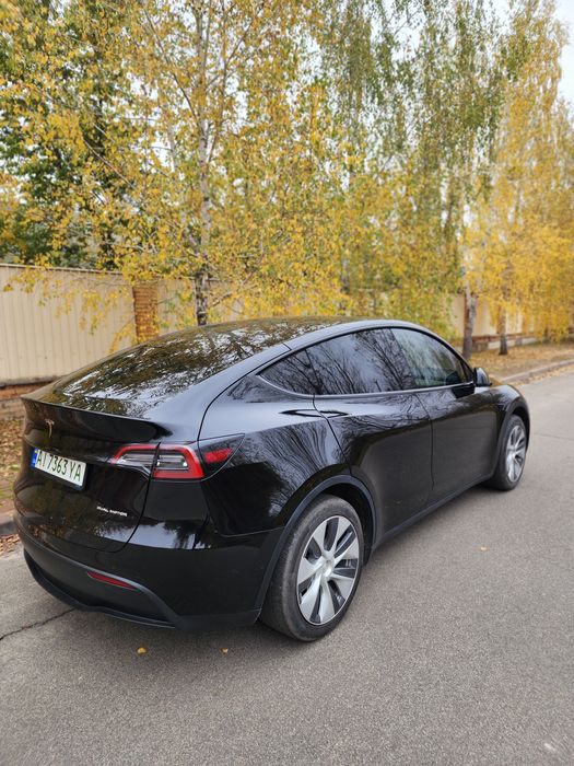 Tesla model Y, 2022, dual motor, власник