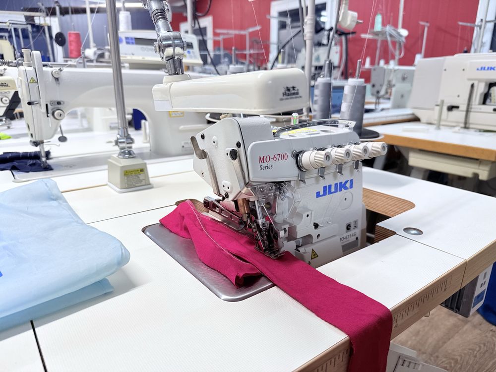Overlock Juki MO-6714S 4 nitkowy Servo 230V super stan