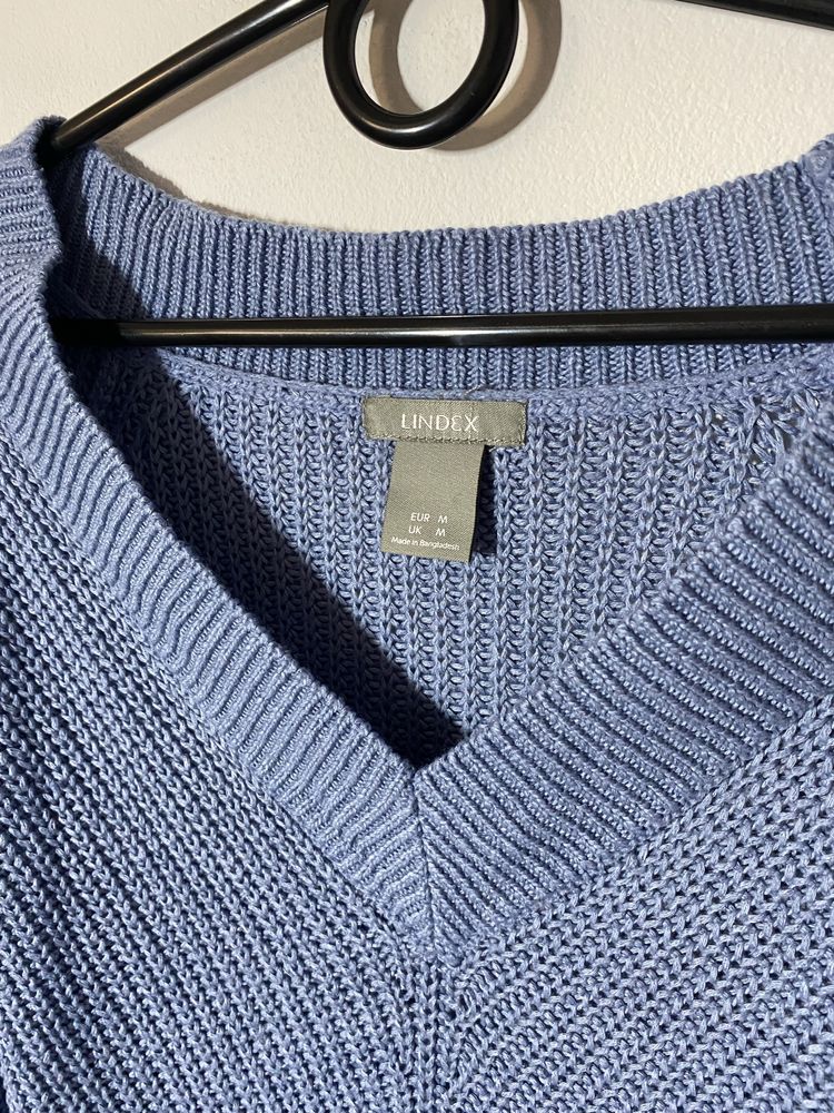 Lindex / sweter zimowy z dekoltem V / M