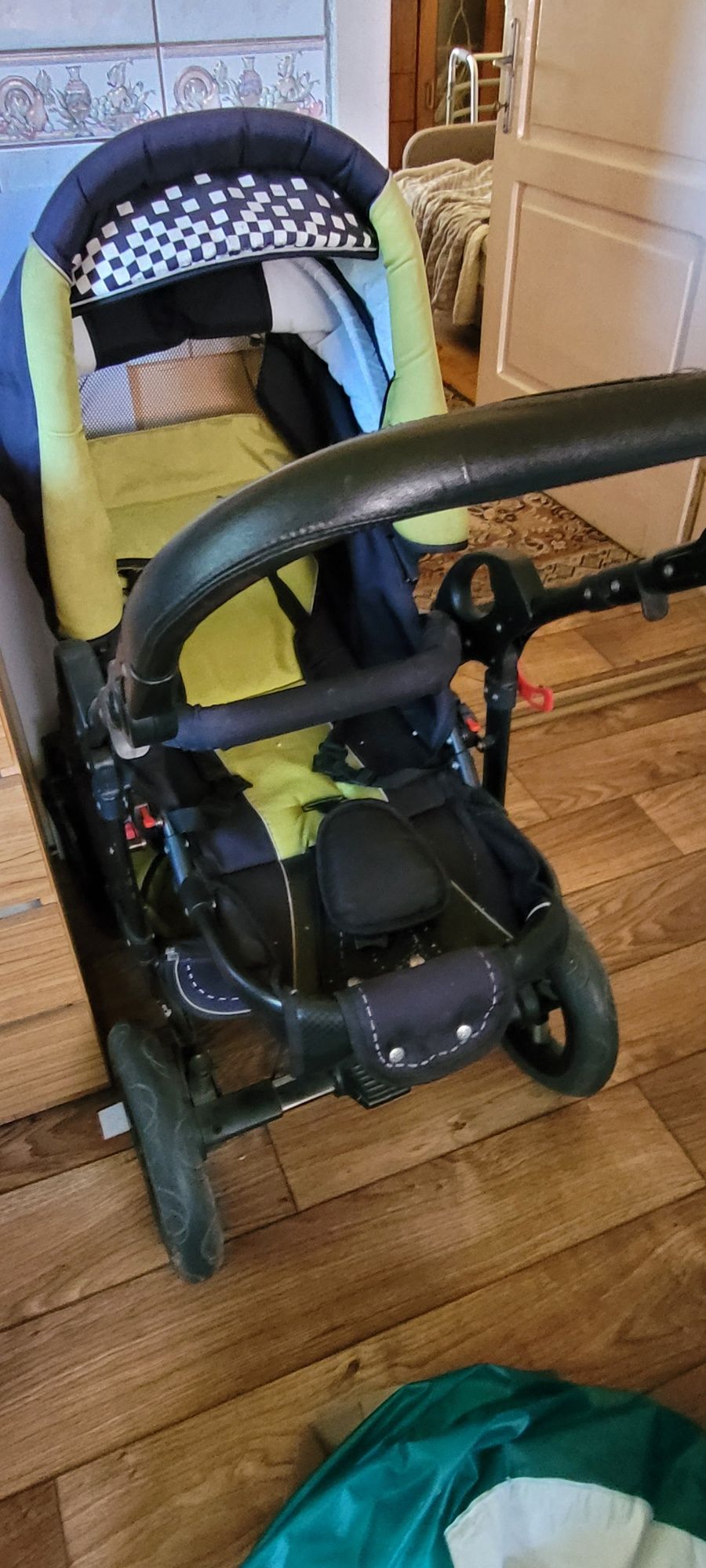 Wózek spacerowy z gondolą